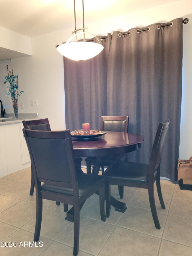 Building Photo - 12222 N Paradise Vlg Pkwy S