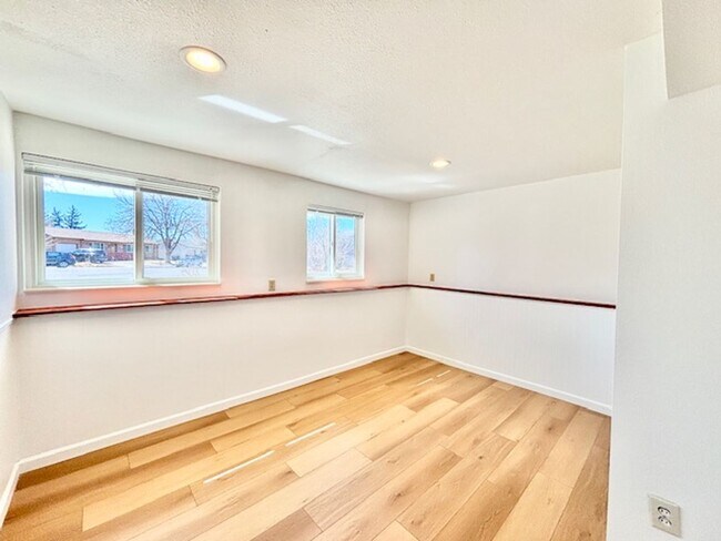 Building Photo - 11277 E Custer Pl