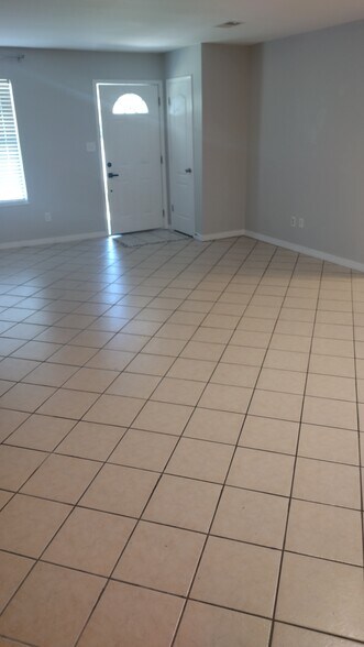 Building Photo - 2842 Villa Woods Cir