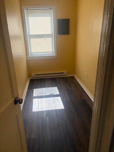 Building Photo - 1208 Daniels Ave