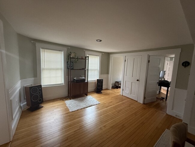 Building Photo - 16 Barber St