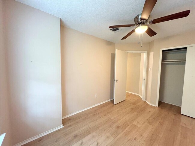 Building Photo - 3014 Cottonweed Trail