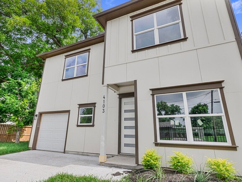 Building Photo - 4103 E Toliver St