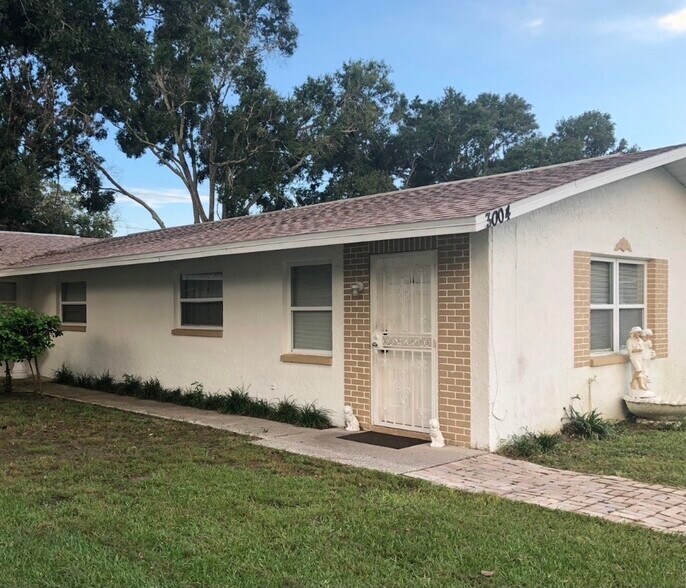 Building Photo - 3004 Oaklawn Ave