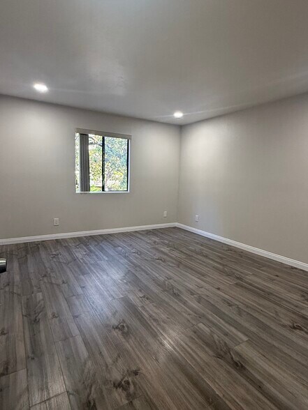 Building Photo - 10687 Wilkins Ave