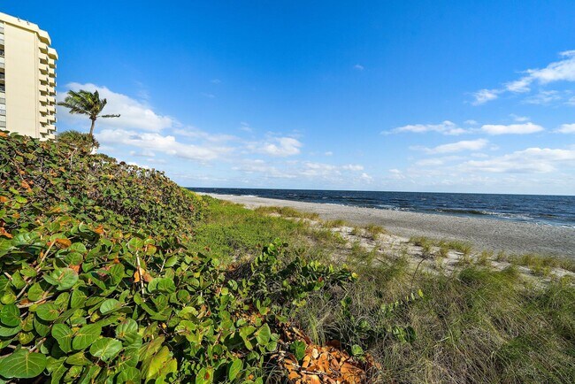Building Photo - 100 Ocean Trail Way