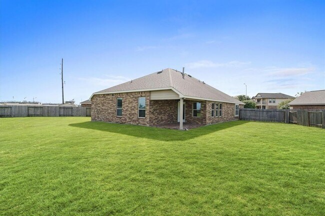 Building Photo - 2043 Plum Rose Ln