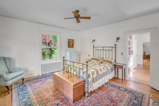 Building Photo - 502 Park Hill