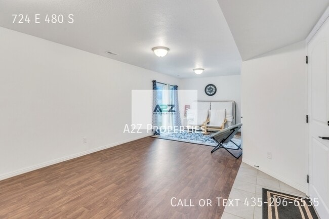 Building Photo - 724 480 S