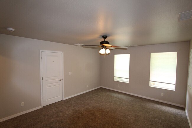 Building Photo - 504 S O'Leary St