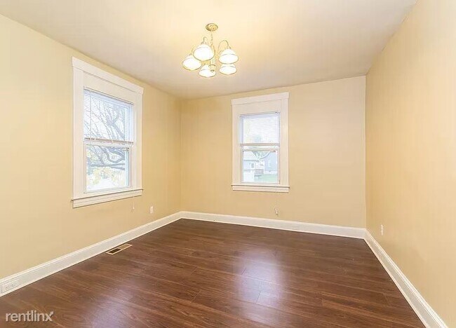 Building Photo - 3 br, 1.5 bath House - 2708 White Ave
