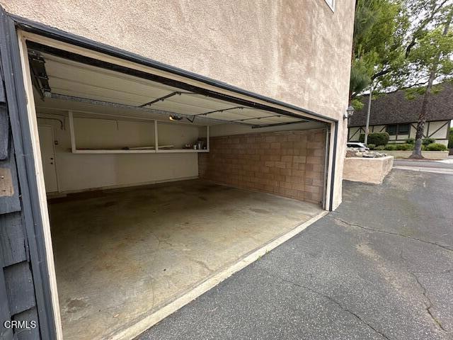 Building Photo - 1841 Bushnell Ave