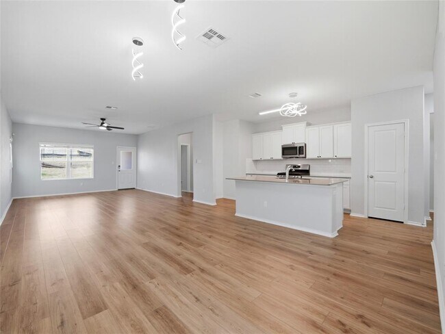 Building Photo - 8014 Purple Aster Pass