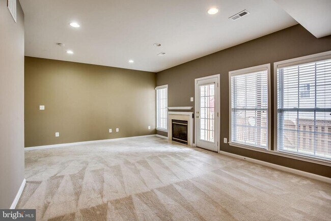 Building Photo - 22050 Dilworth Square