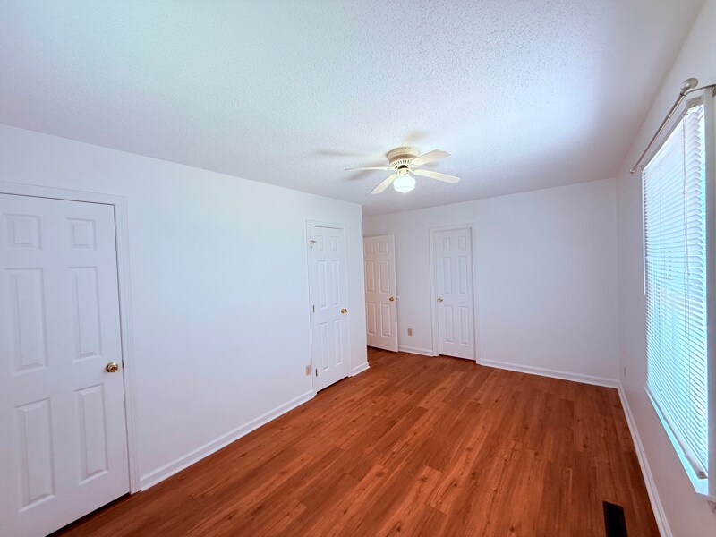 Building Photo - 248 Overlook Dr