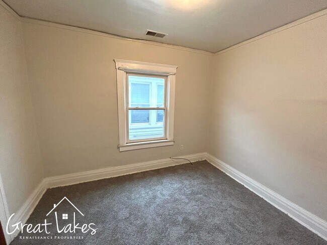 Building Photo - 8126 Gartner St