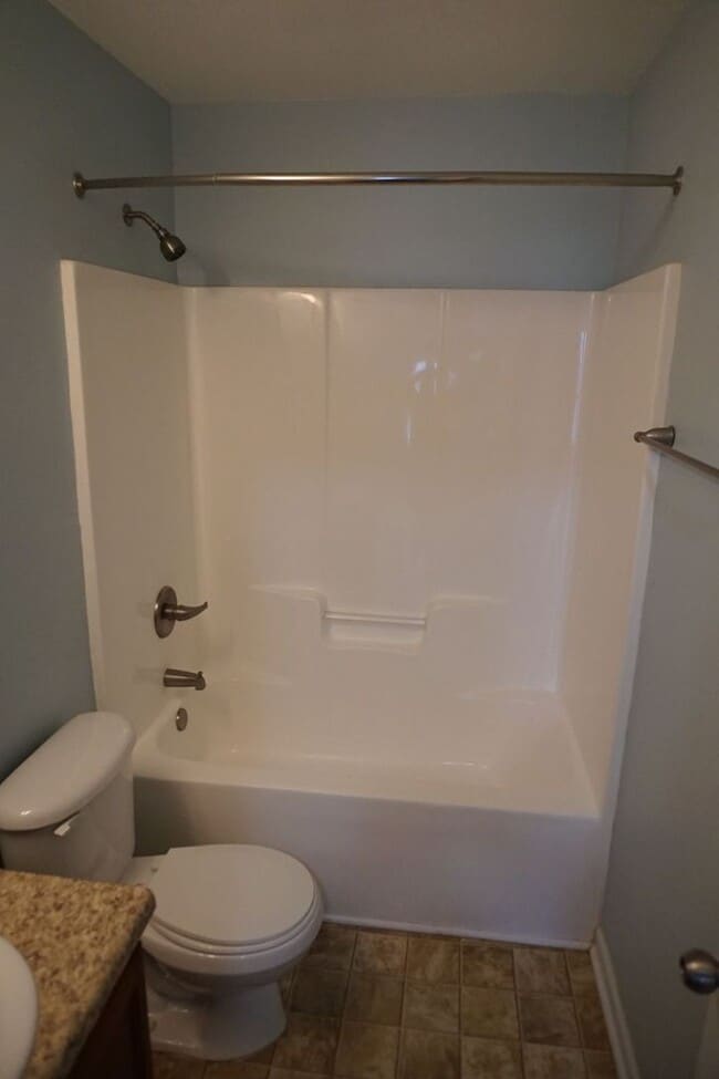 Building Photo - 3 Bedroom and 3 Full bathroom located The Village at the Glen within Carolina