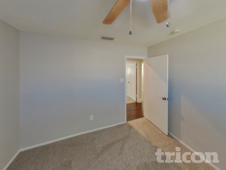 Building Photo - 606 Perdido Dr