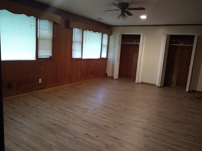 Building Photo - 28857 Galloway St