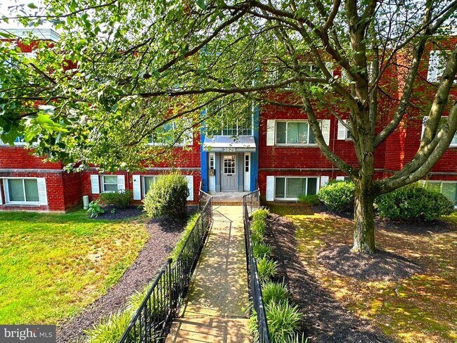 Primary Photo - 3829 Hamilton St