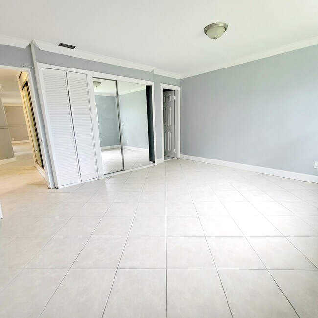Building Photo - 2021 NW 64th Ave