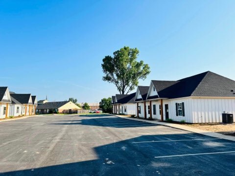 Building Photo - 111 Coon Trl