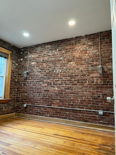 Building Photo - 3432 38th St