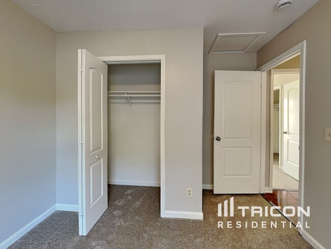 Building Photo - 4069 Valley Brook Rd