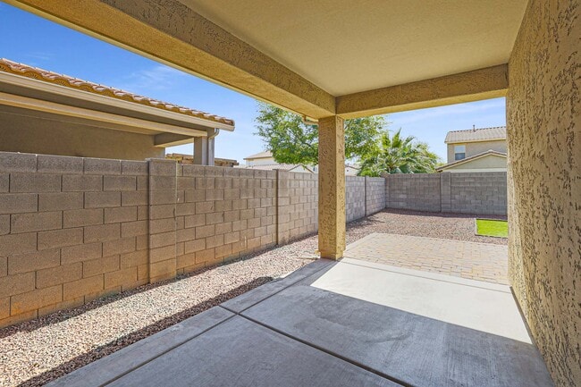 Building Photo - 14903 W Georgia Dr