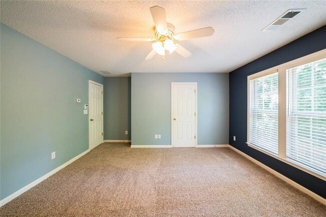 Building Photo - 3495 Ridgefair Dr