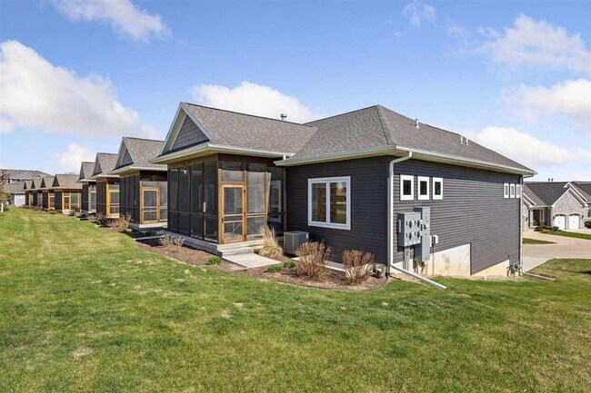 Building Photo - 2881 Blue Sage Dr