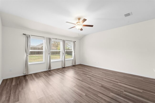 Building Photo - 1357 Rembrandt Dr