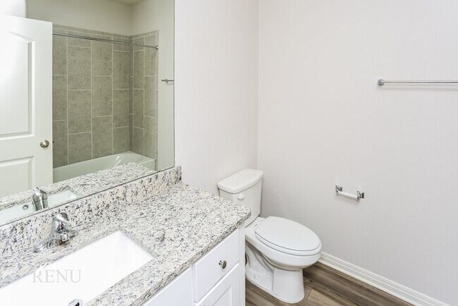 Building Photo - 309 Ridgeland Oak Dr