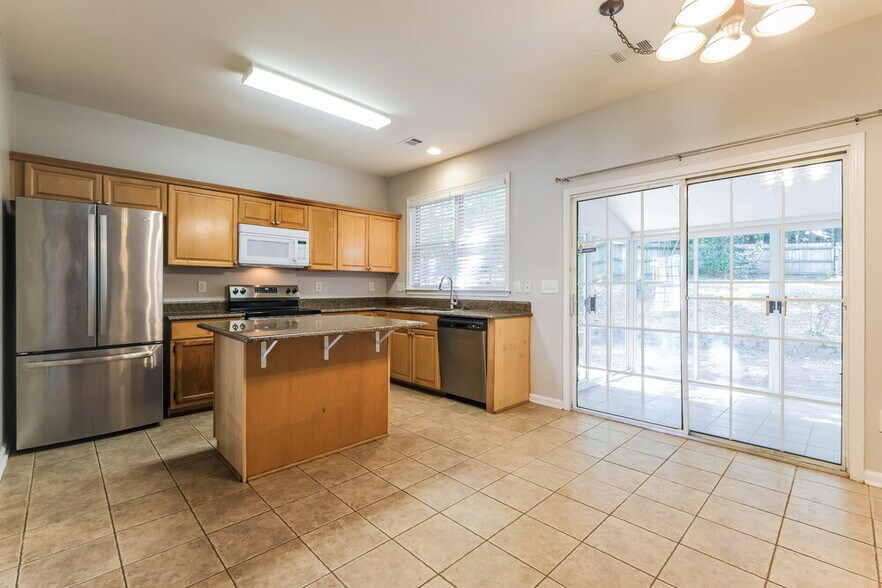 Building Photo - 6365 Whirlaway Dr