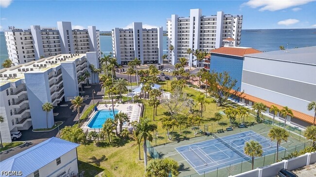 Building Photo - 15021 Punta Rassa Rd