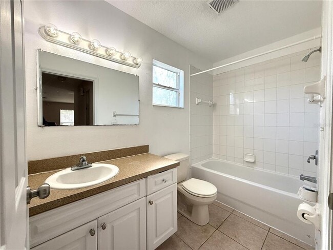 Building Photo - 720 Newton Ave S