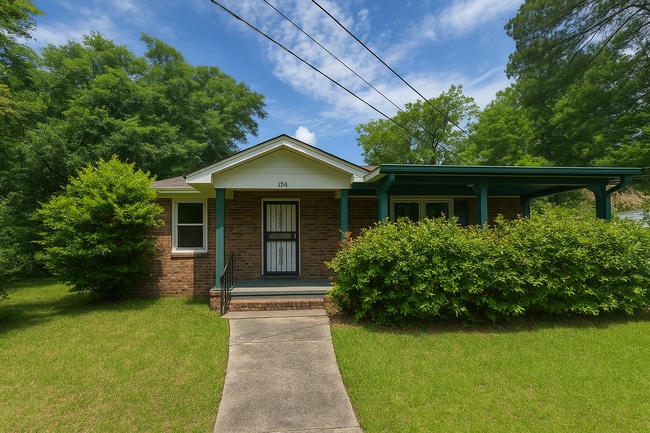 Building Photo - 1731 Eveline Ave