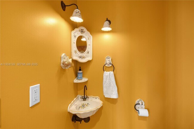 Building Photo - 13671 Deering Bay Dr