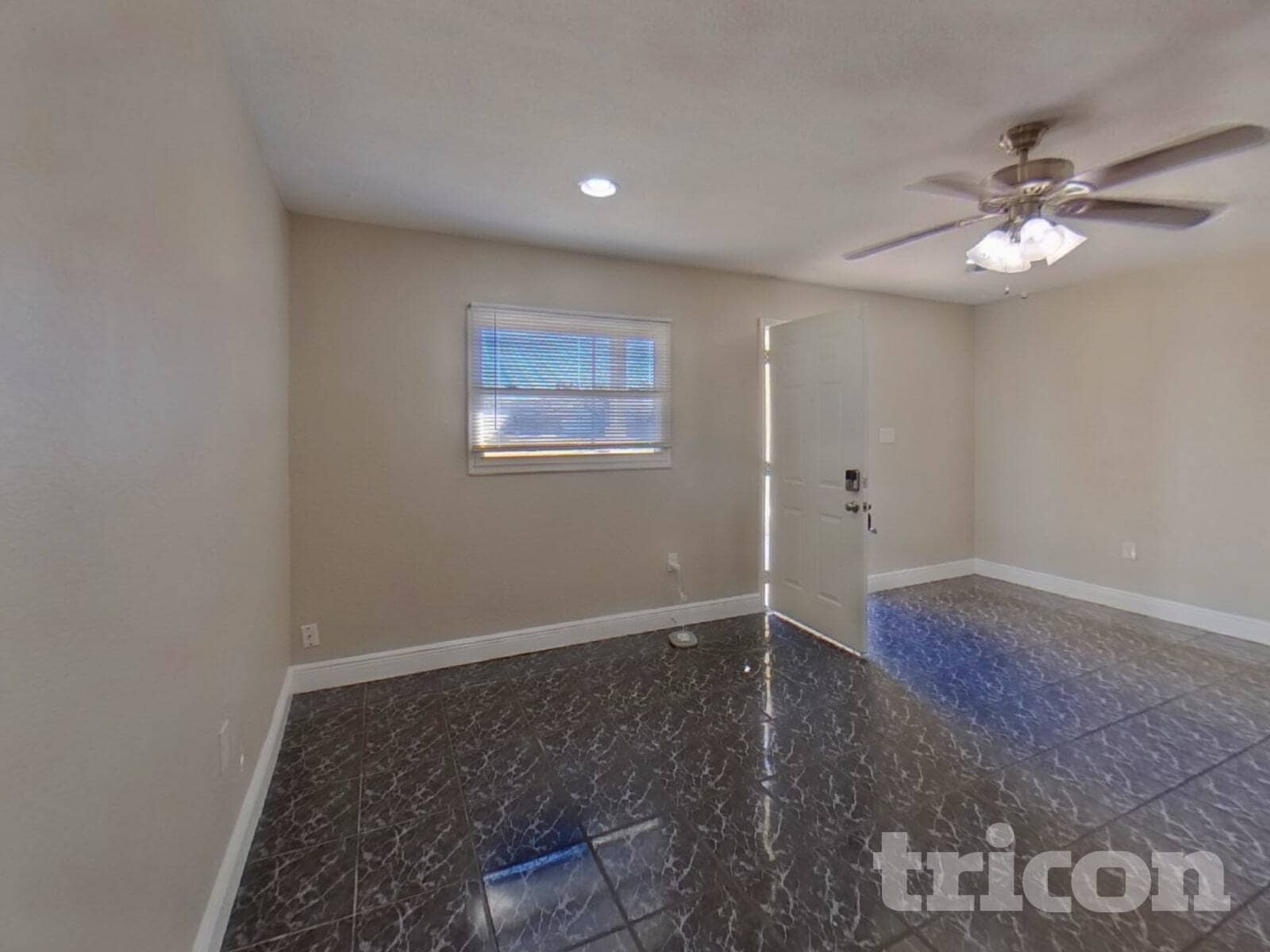 Building Photo - 8104 Plunkett Ave