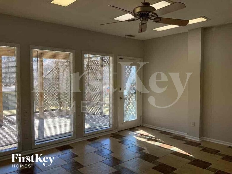 Building Photo - 1409 NE 101st Terrace