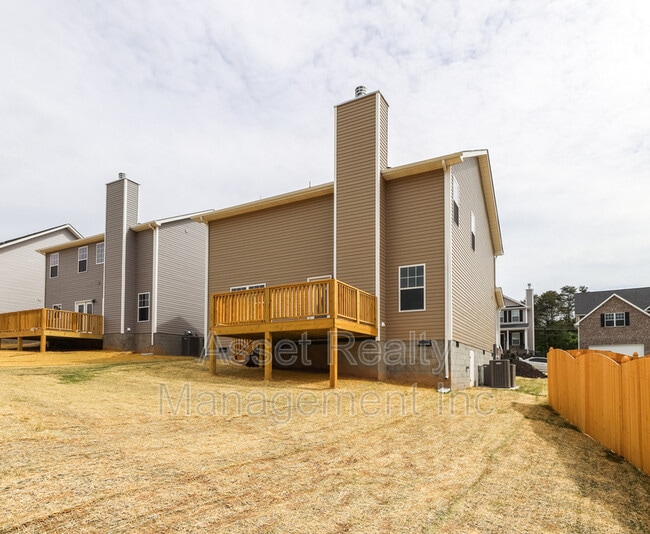 Building Photo - 5804 Rain Cloud Rd