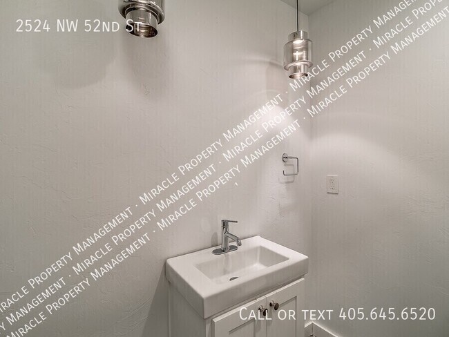 Building Photo - 2524 NW 52nd St