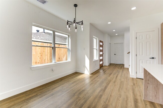 Building Photo - 4554 Newberry St