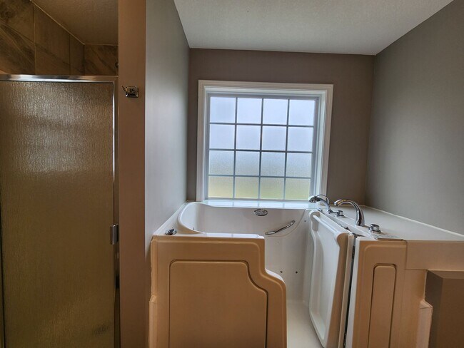 Building Photo - Welcome Home!