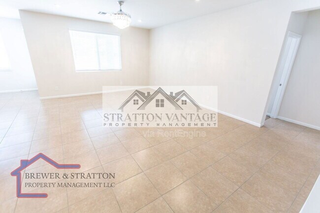 Building Photo - 2028 E Brooklyn Dr