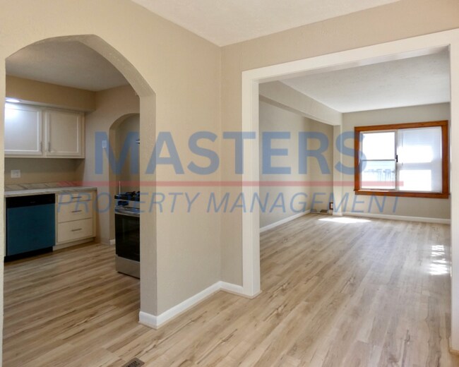 Building Photo - 1732 Newport Ave