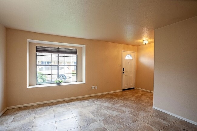Building Photo - 5874 Meadow Way