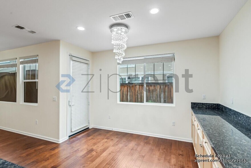 Building Photo - 334 Pacifica Dr