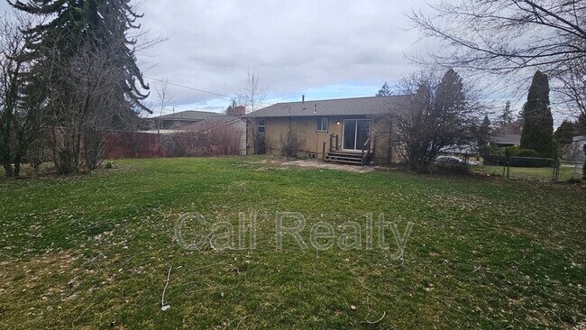 Building Photo - 3718 E 22nd Ave