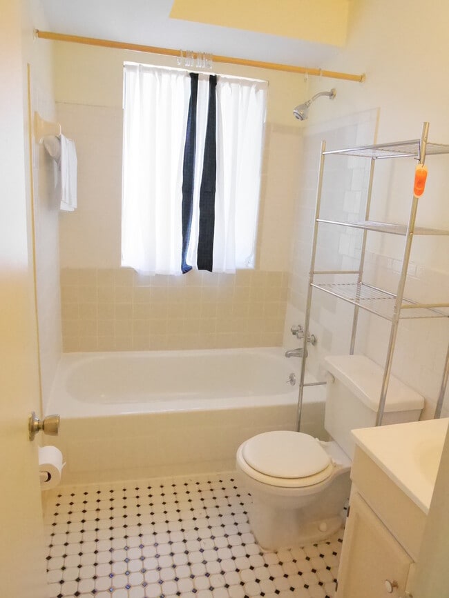 Building Photo - One Bedroom Condo located in Gardens At Owings Mills! - RENT SPECIAL